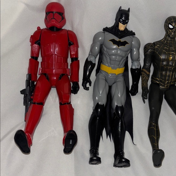 Action Figure Set - Picture 2 of 3